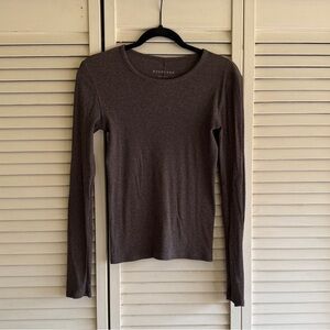 Everlane Women’s Long-Sleeve Ribbed Crew Neck Top — Green brown